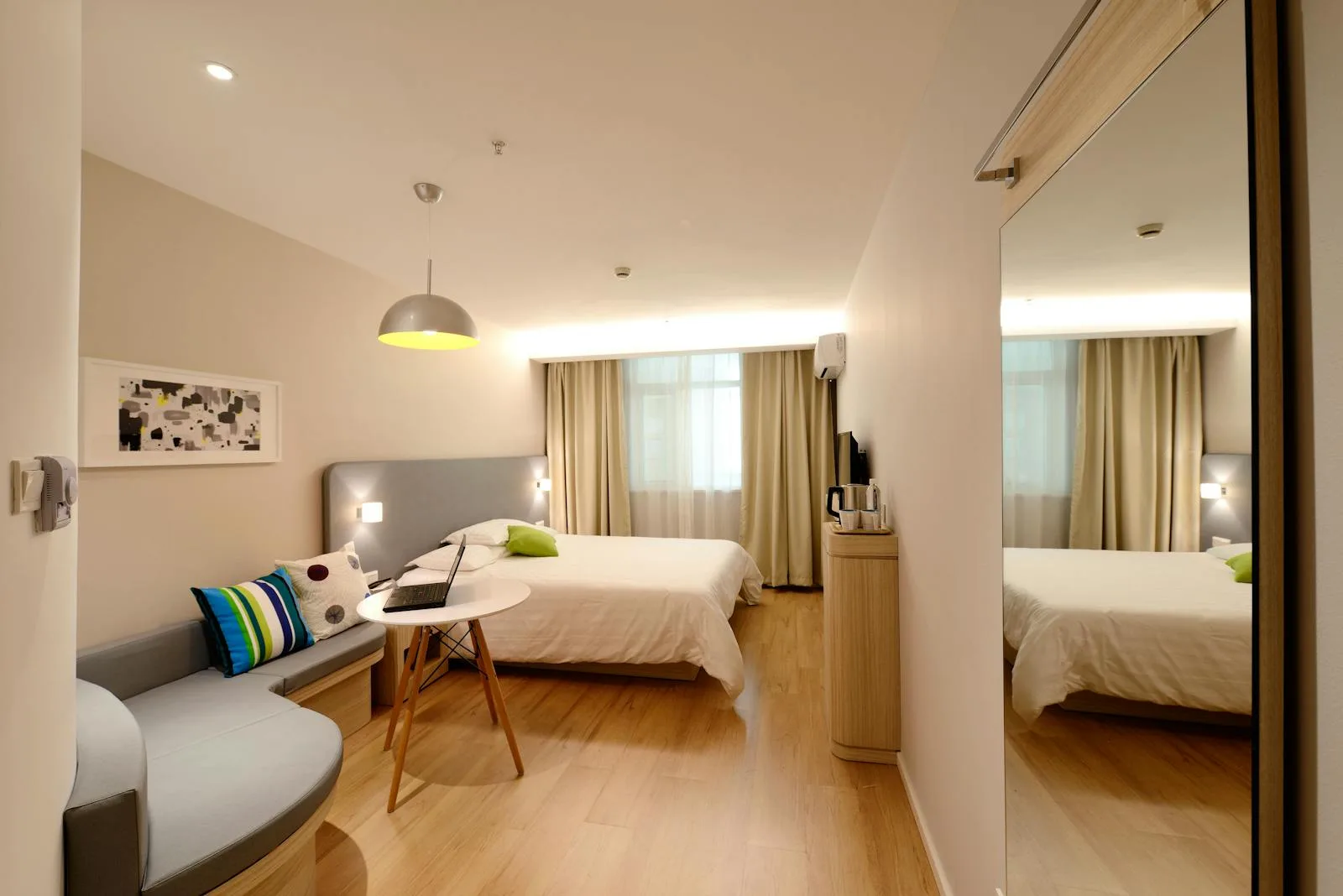Contemporary interior design — Doyenne